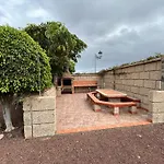 Tomillos Apartman