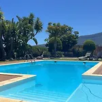 Apartman Tomillos