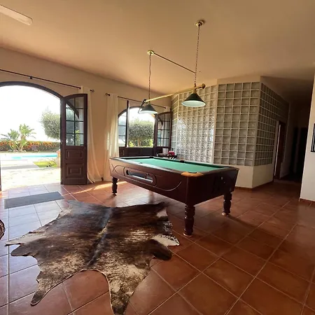 アパート Tomillos